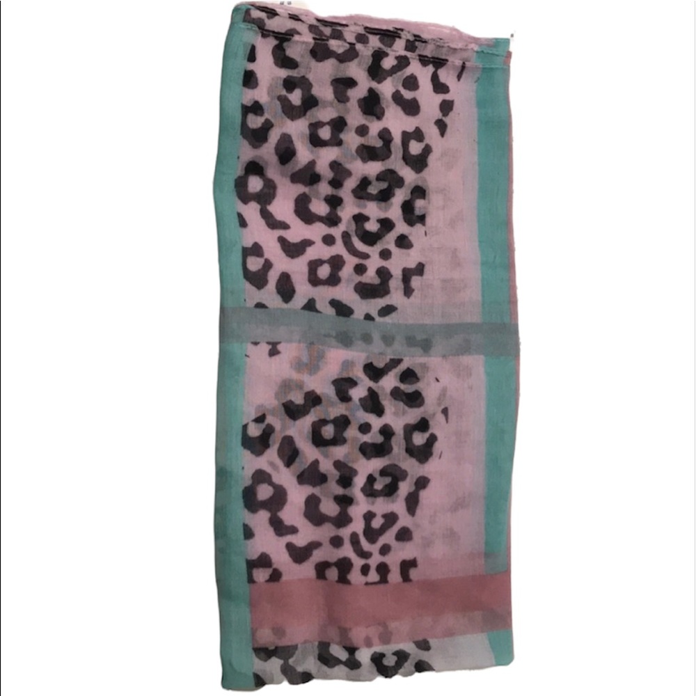 Lightweight statement Scarf - Picture 3 of 4